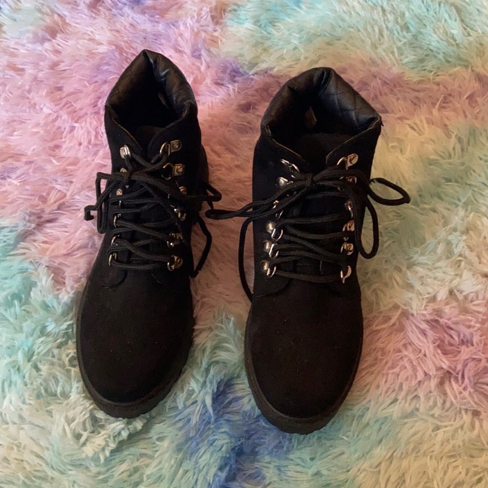 Gina Group ankle boots. Black size 9. Gently used.